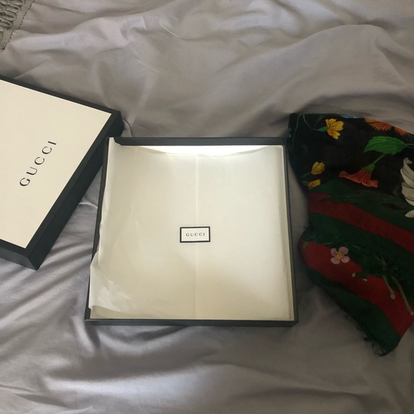 Gucci Floral Web Wool and Silk Scarf - Picture 6 of 8